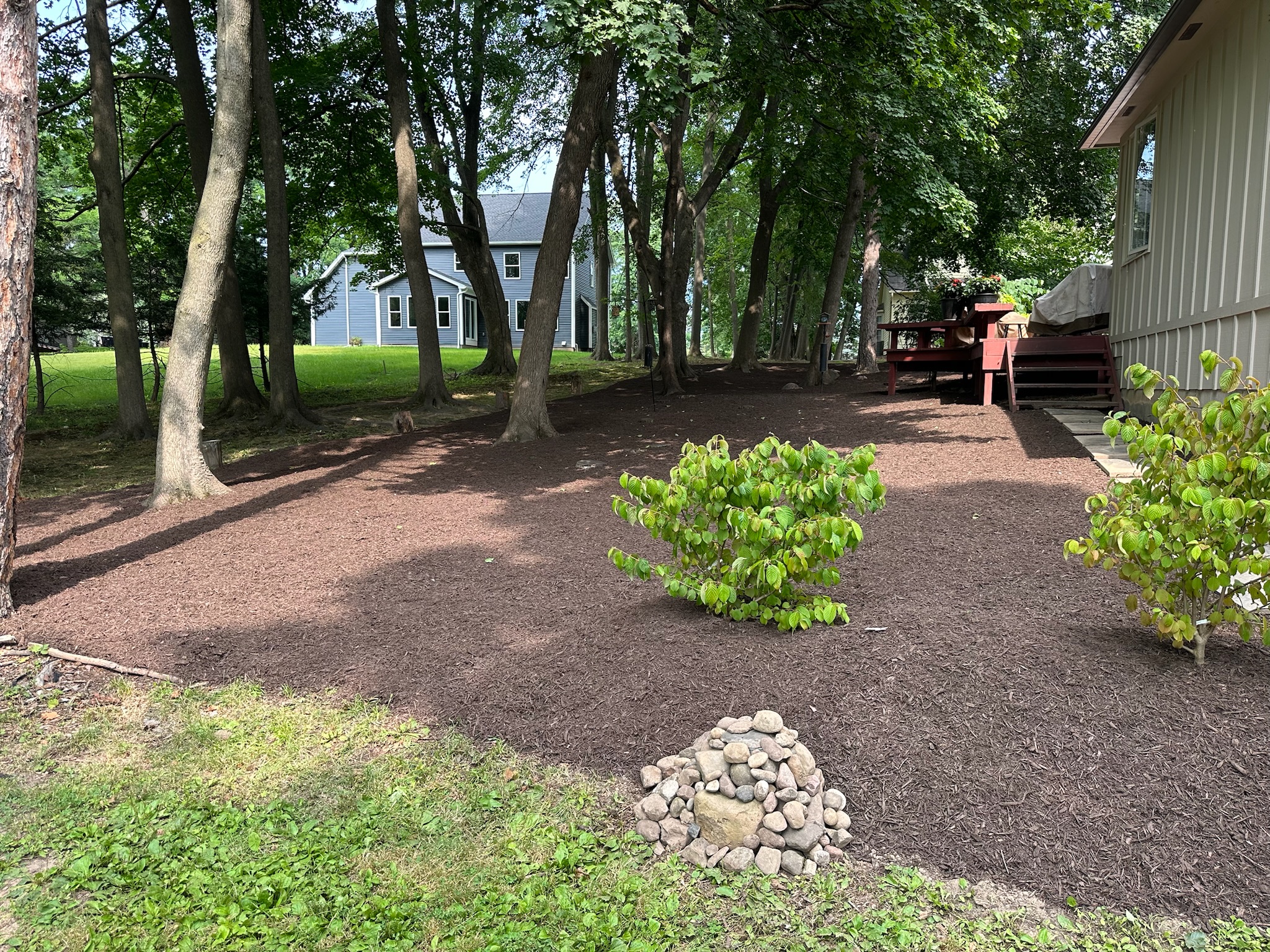 2023 mulch refresh after photo 1